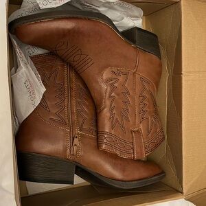 NWT Coconuts by Matisse Footwear cowboy boots